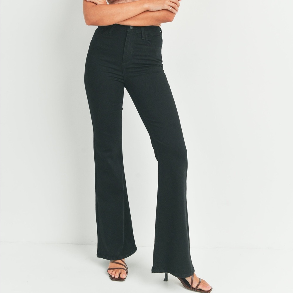 High-Rise Black Flare Jeans - Sleek Wide Leg